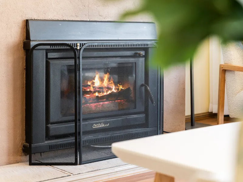 Cosy up by the fireplace and enjoy relaxed evenings with family and friends.