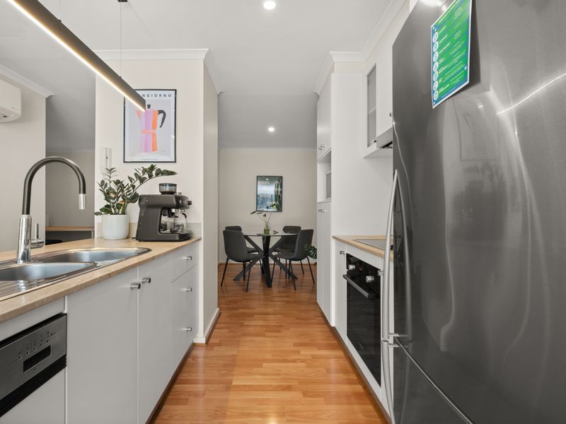 Fully equipped kitchen with everything you need for an easy stay.