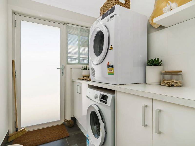 Oscar’s @ Broulee Beach Luxury Coastal Living