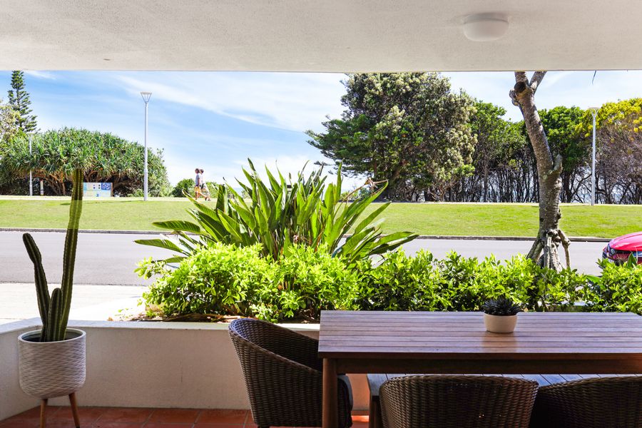 Karinya at Surfside, photograph 2