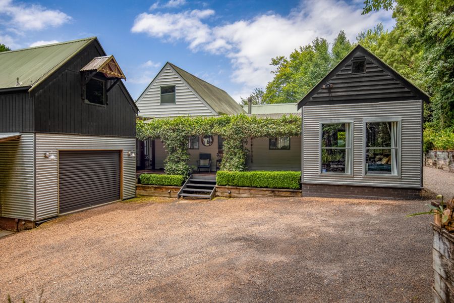 Sahali, Kangaroo Valley