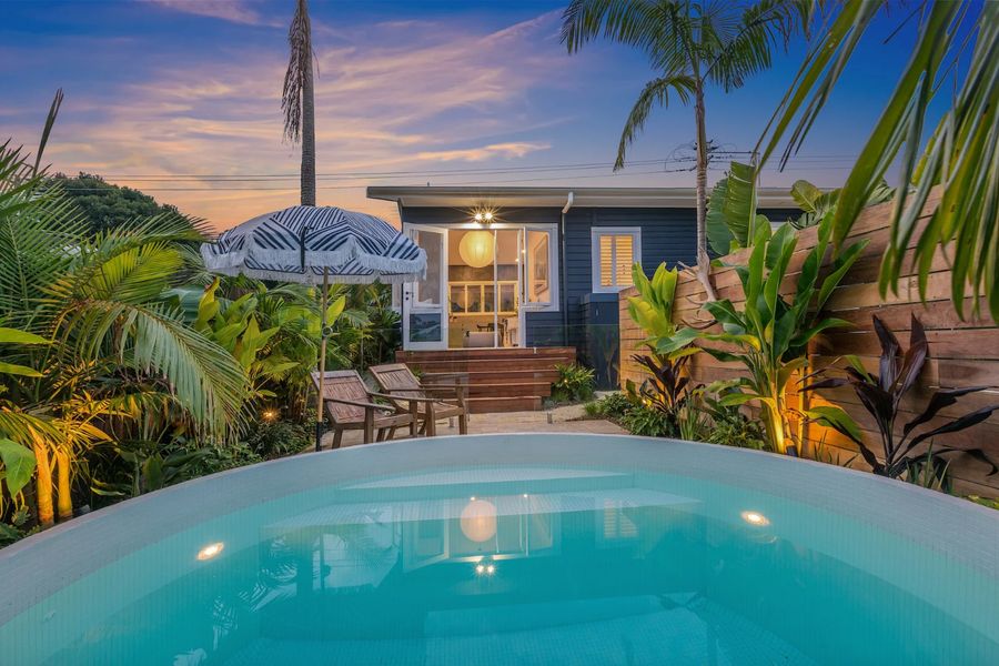 Barefoot Bay Cottage holiday home