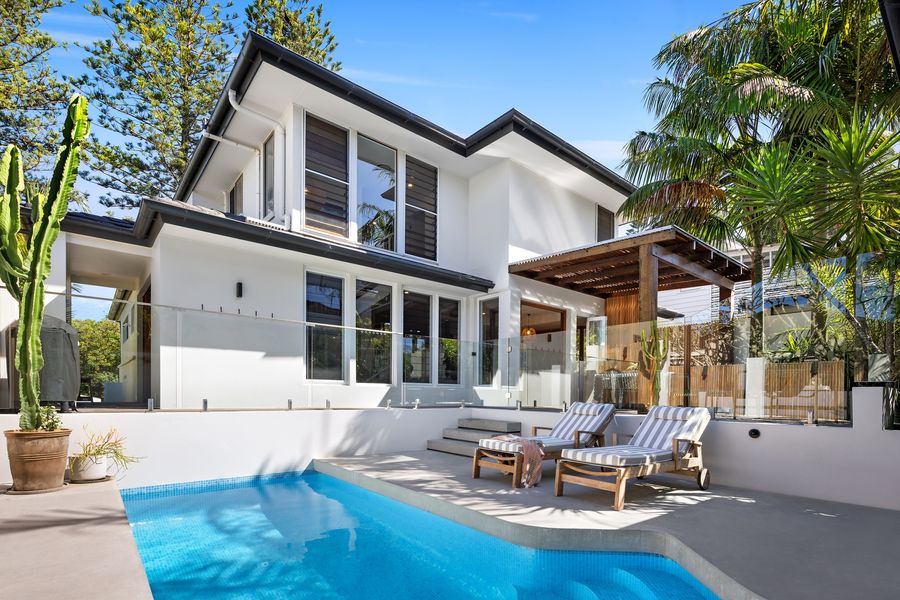 Clarkes Beach House holiday home