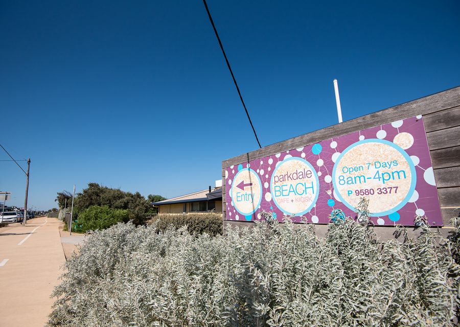 Parkdale beach less then a 2 minute walk away