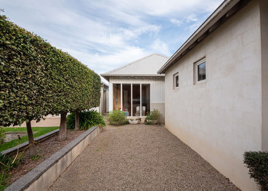 Shoreham Homestead Walk to Vineyards