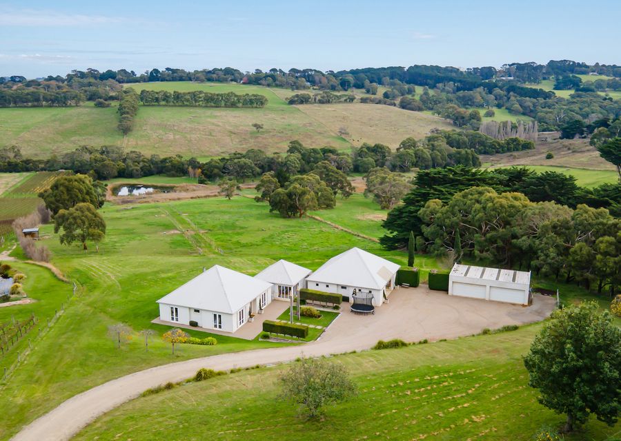 Shoreham Homestead Walk to Vineyards