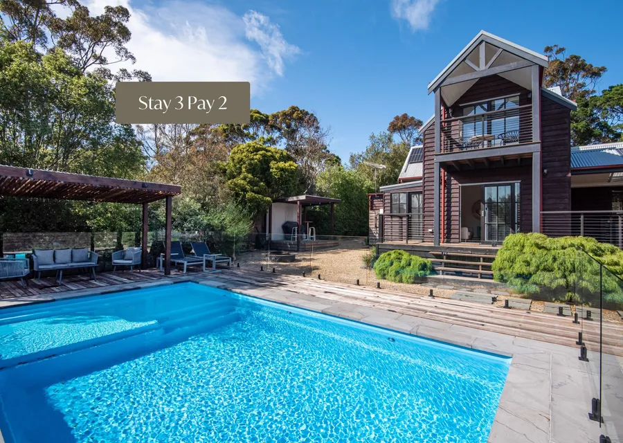 Bonview Beach Boy with pool on the park