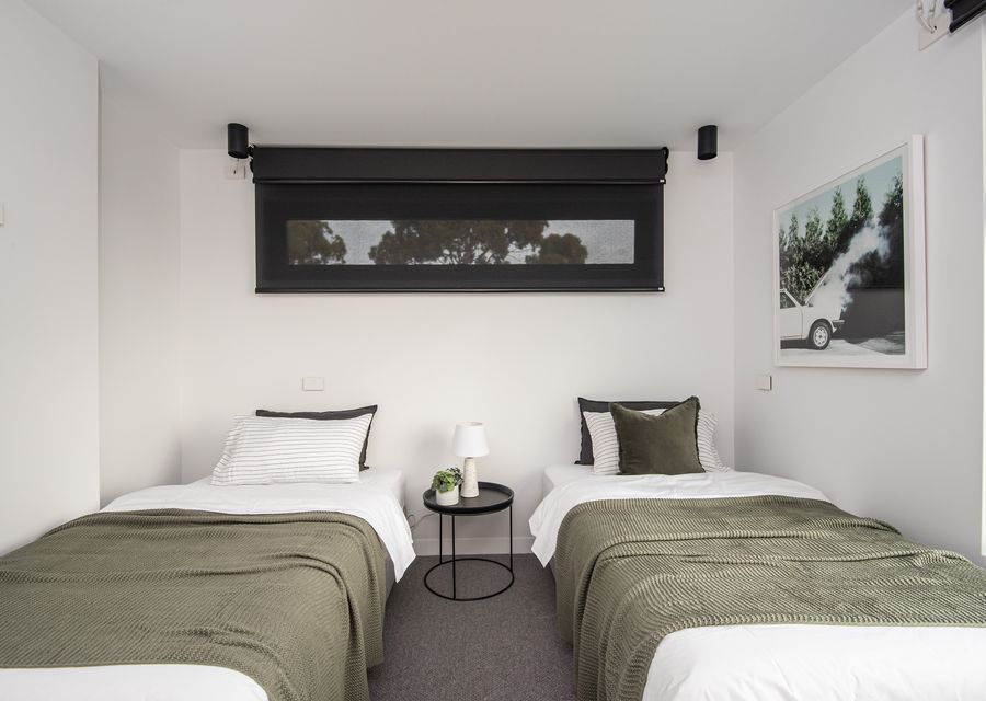 Bedroom with two single beds