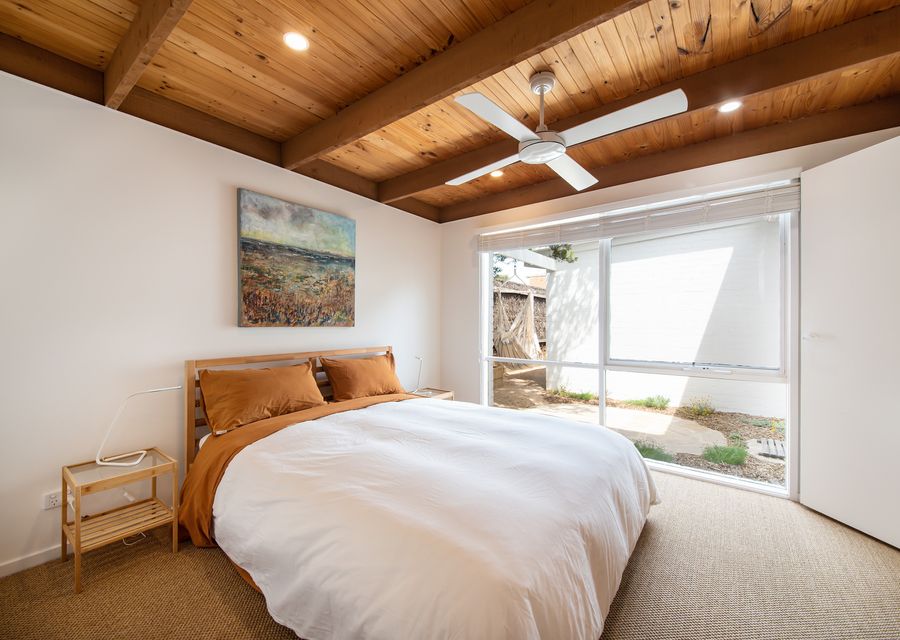 Master Bedroom with queen bed and ensuite 