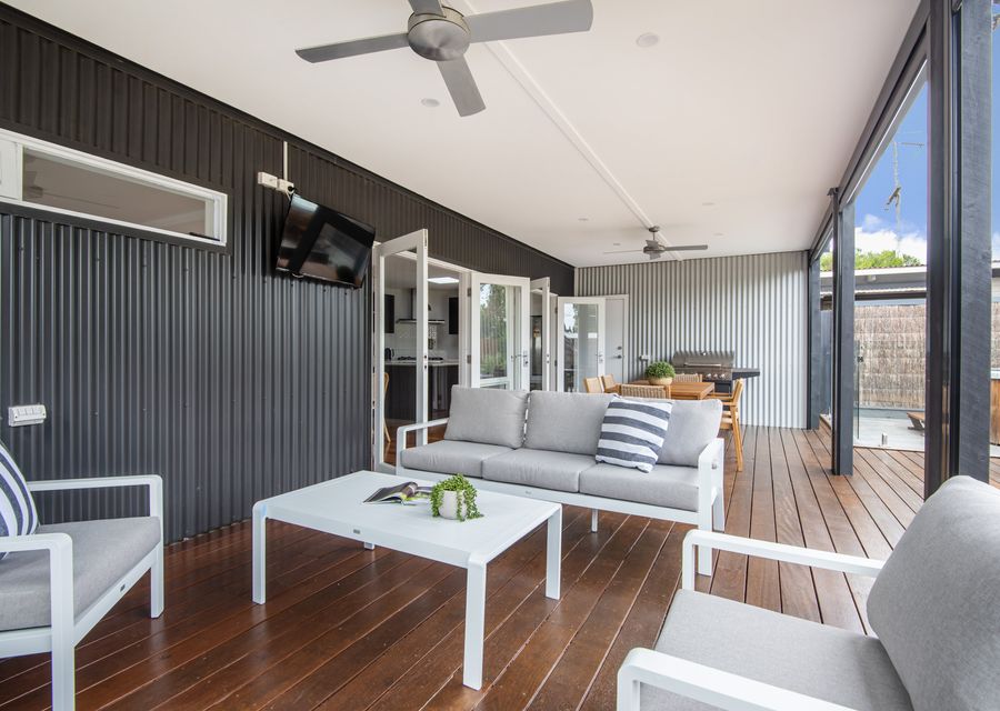 Outdoor living and dining..enjoy no matter what the weather 