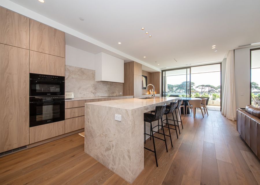 Kitchen with large lux island bench