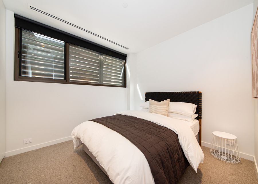 Queen Bedroom