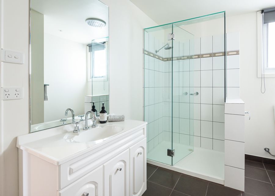 Front house bathroom 