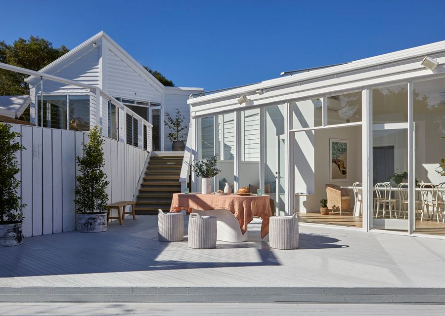Outdoor dining in the internal courtyard 