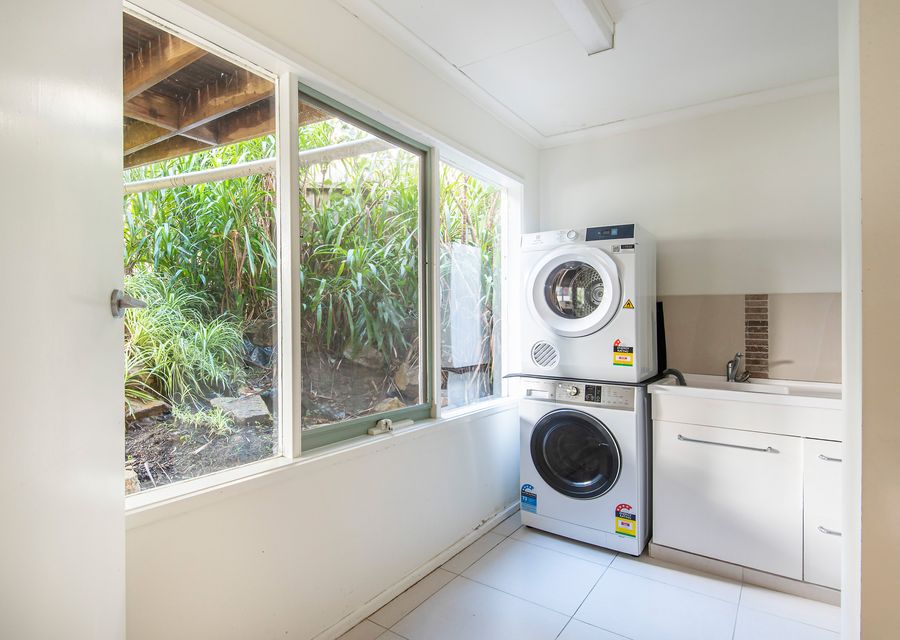 Laundry with washing machine and dryer 