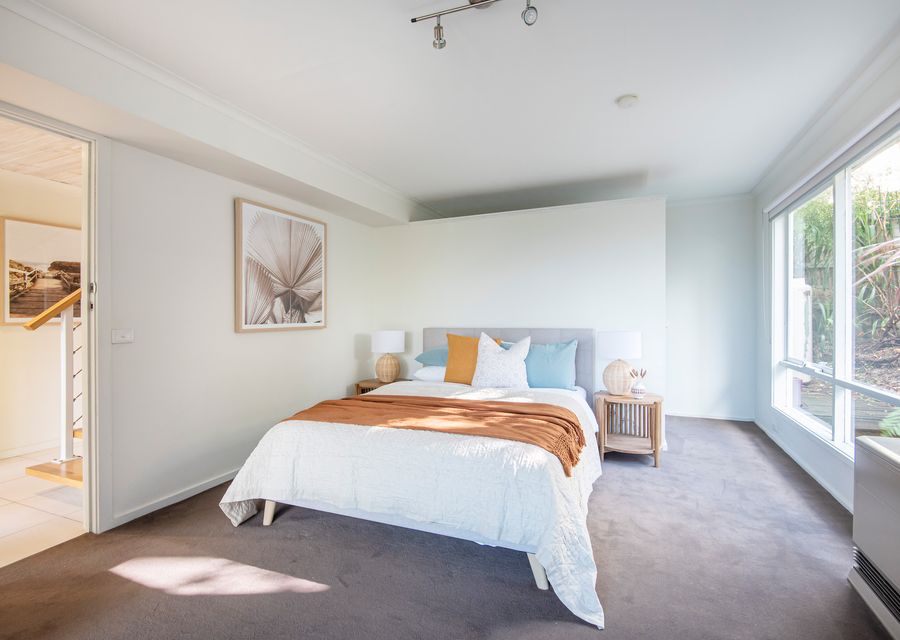 Downstairs queen bedroom