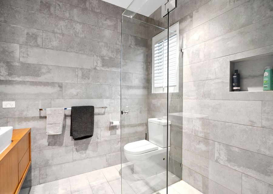 Main ensuite