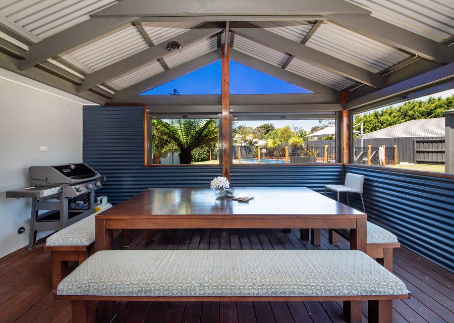 Waterfall Gully Retreat with Gas heated Pool