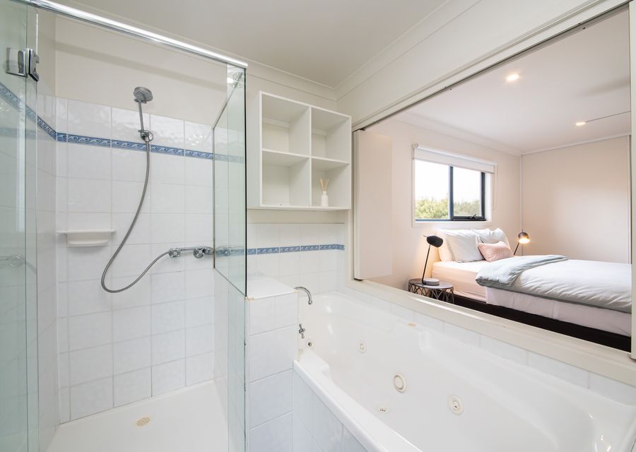 Master Ensuite