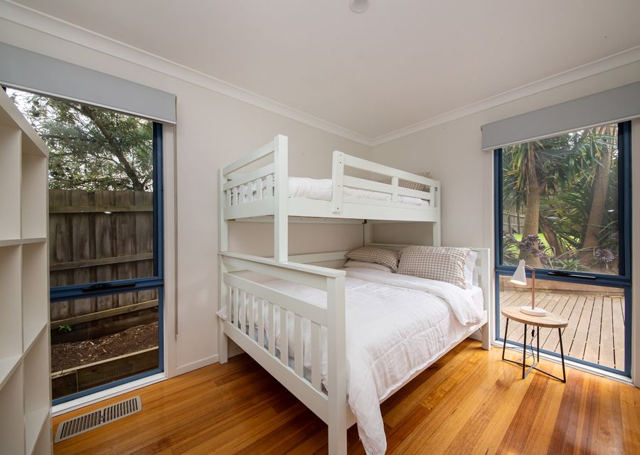 Bunk room with tri bunk bed