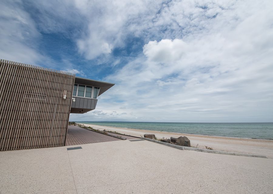 Groves Sunset Views in Aspendale