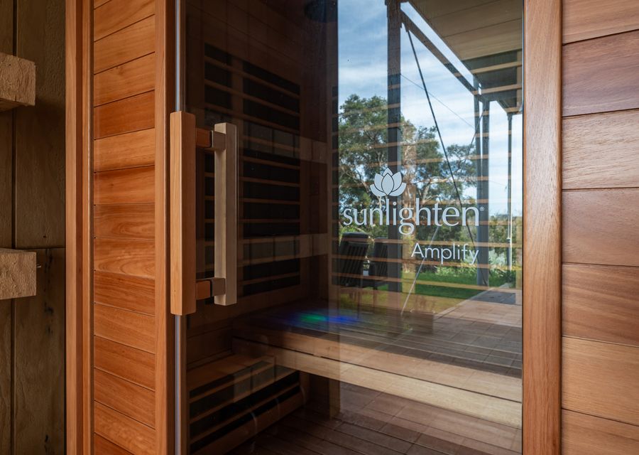 Koonya Treetops with Cedar Spa and sauna