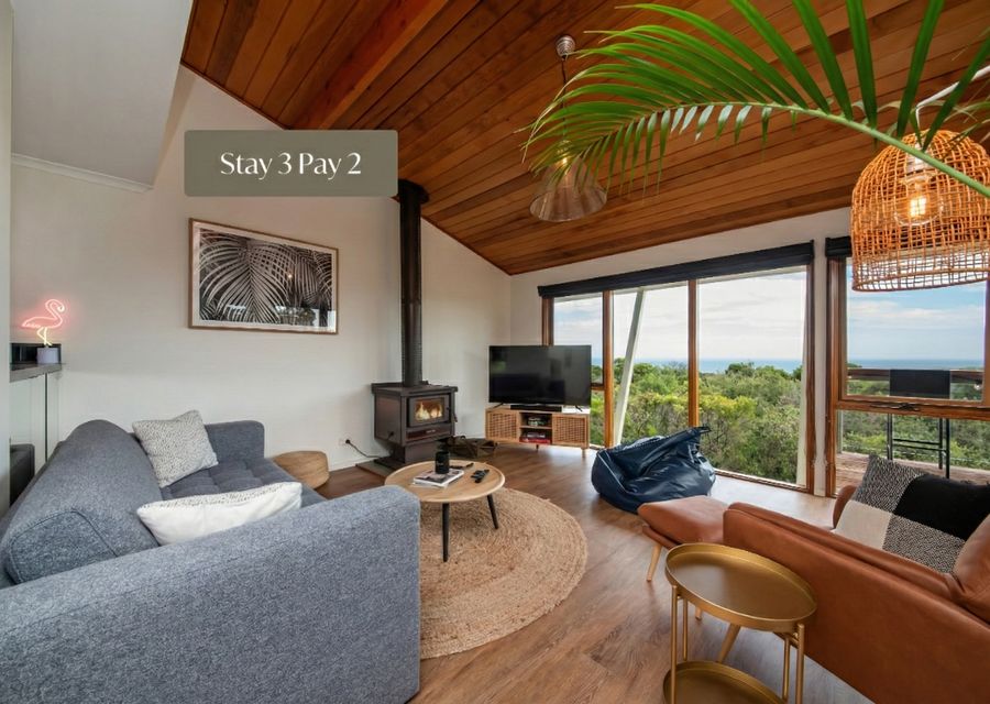 TJ’s Tree House with Ocean Views