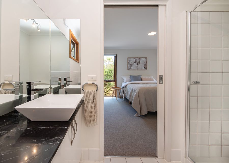 Master ensuite 