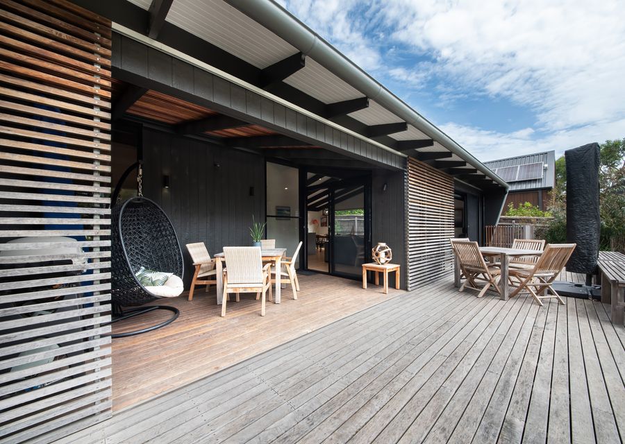 broad sun deck