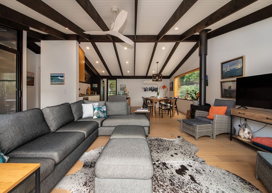 Lounge with cosy fireplace