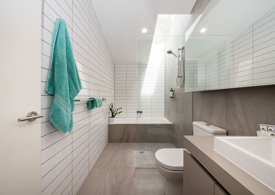 Main bathroom
