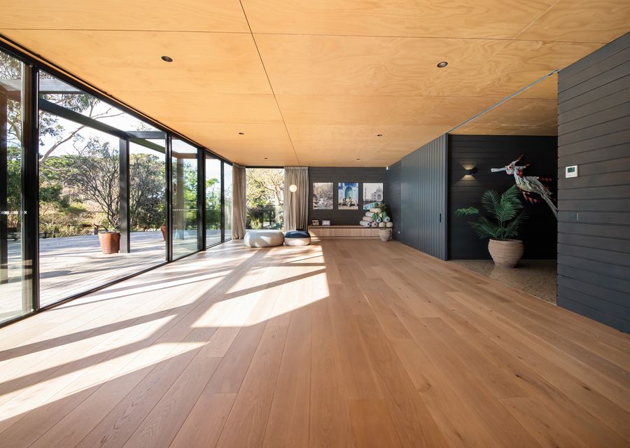 Multi purpose room for conferences or dedicated yoga space