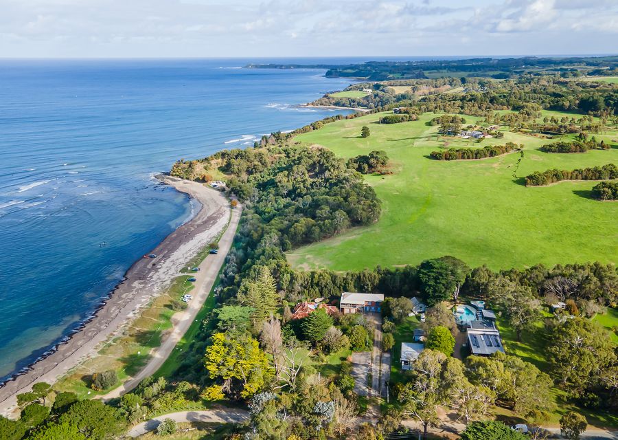 Be in the beach within seconds.