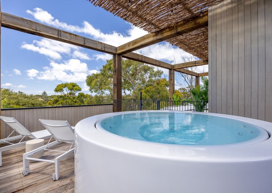 Heated spa with a view 