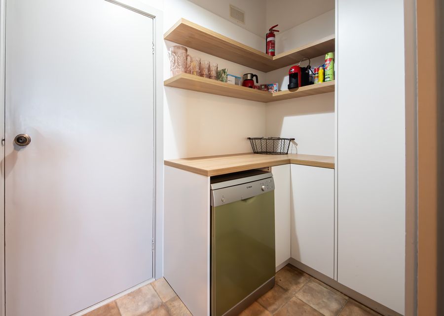 Butlers pantry with dishwasher