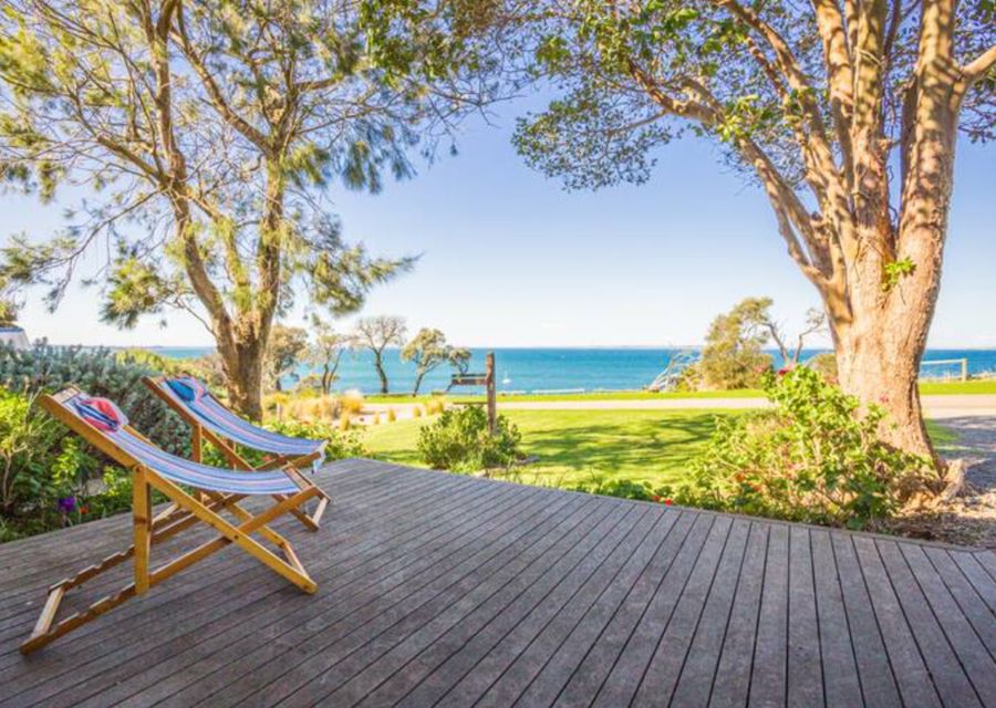 It's all about the location and relaxed holiday vibes here at Pebble Views