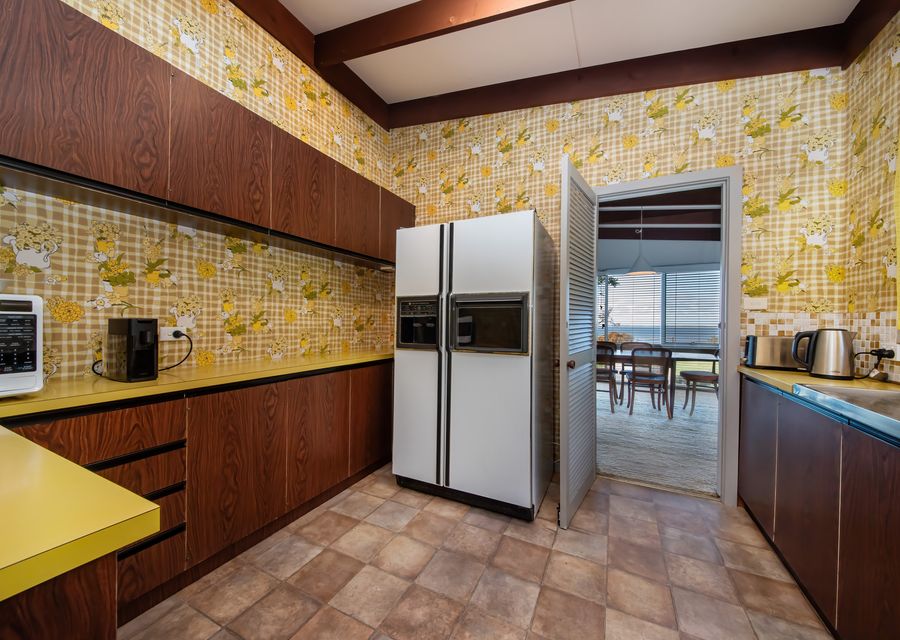 Kitchen with plenty of bench space