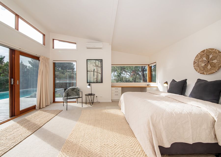 Master bedroom (downstairs) king bed and ensuite