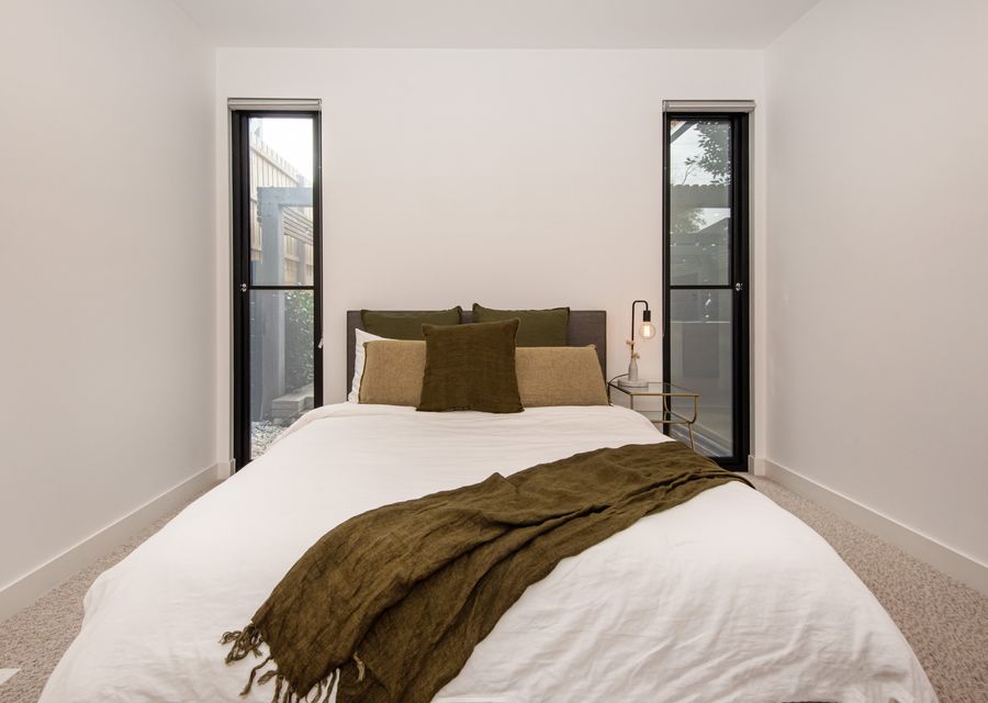 Bedroom 2 - queen bed 