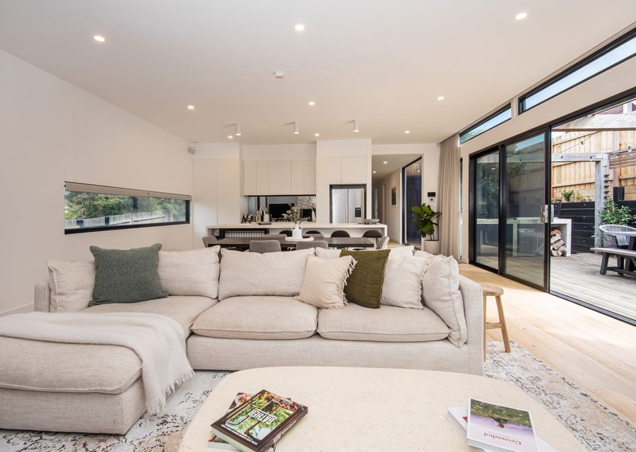 Open plan lounge room 