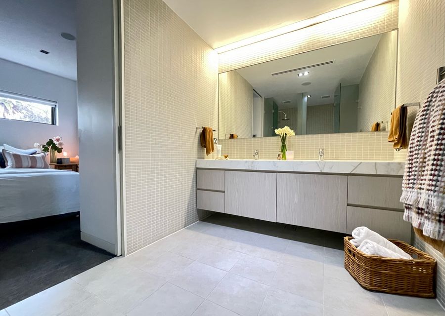 Ensuite bathroom to the master bedroom