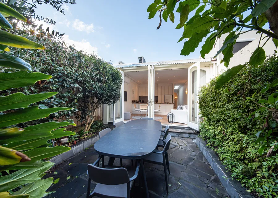 Hazel – the perfect escape in Hawksburn