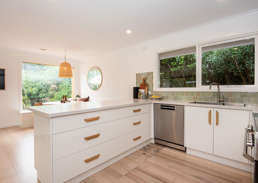 Fully renovated kitchen 