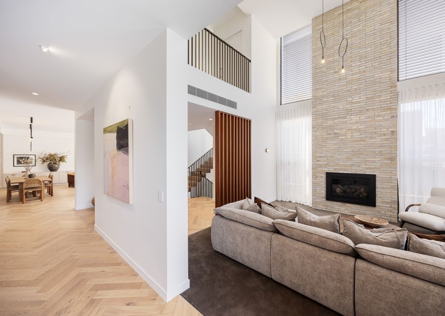 Front living with gas fireplace 