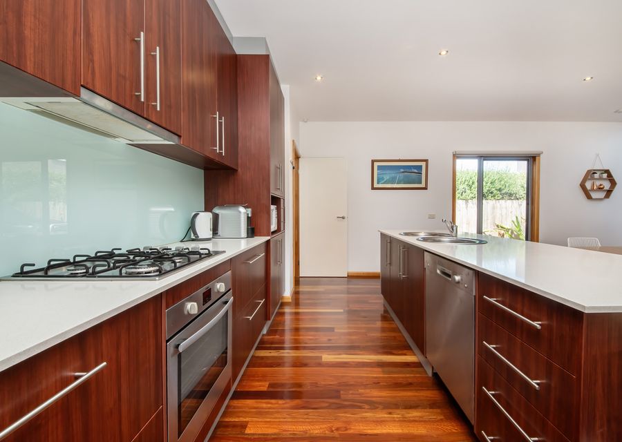 spacious well appointed kitchen