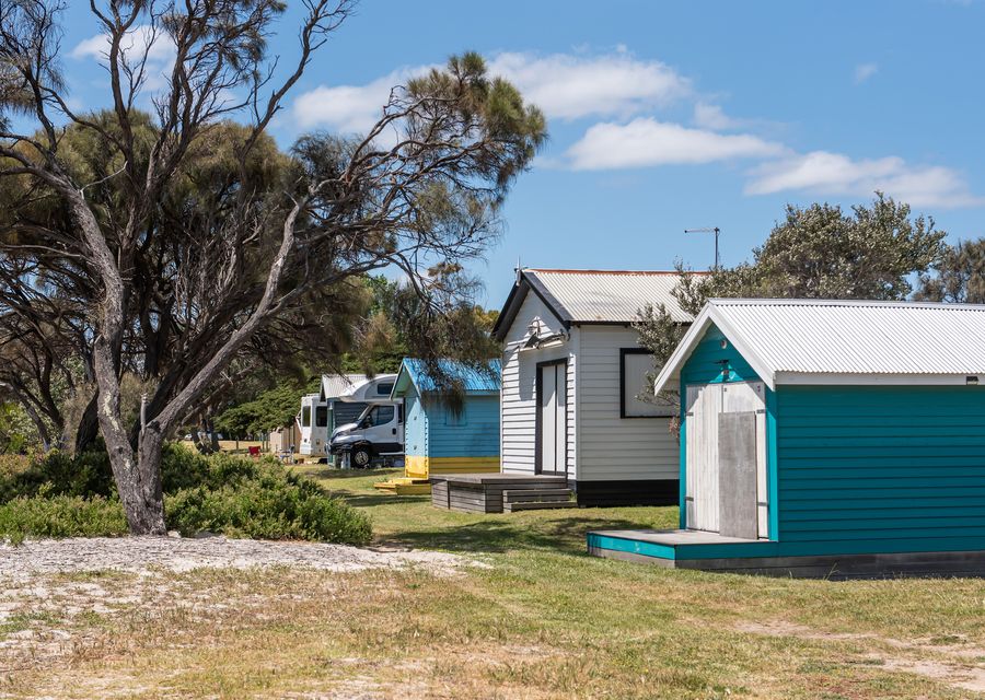 nearby beach boxes and picnic areas