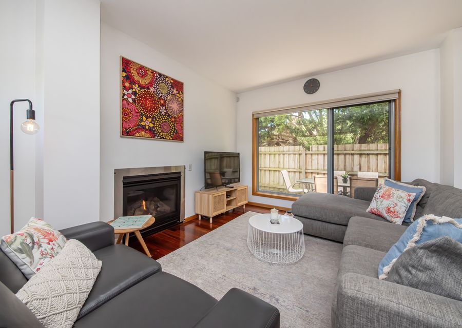 cosy lounge area with gas fireplace 