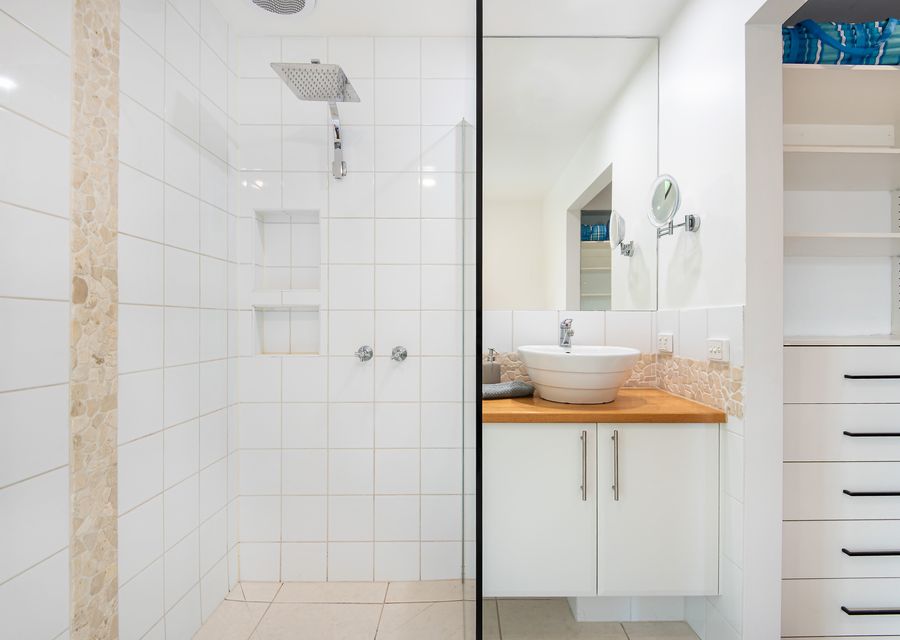 Master bedroom ensuite