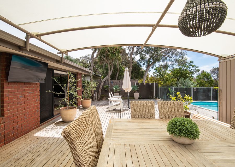 Alfresco dining