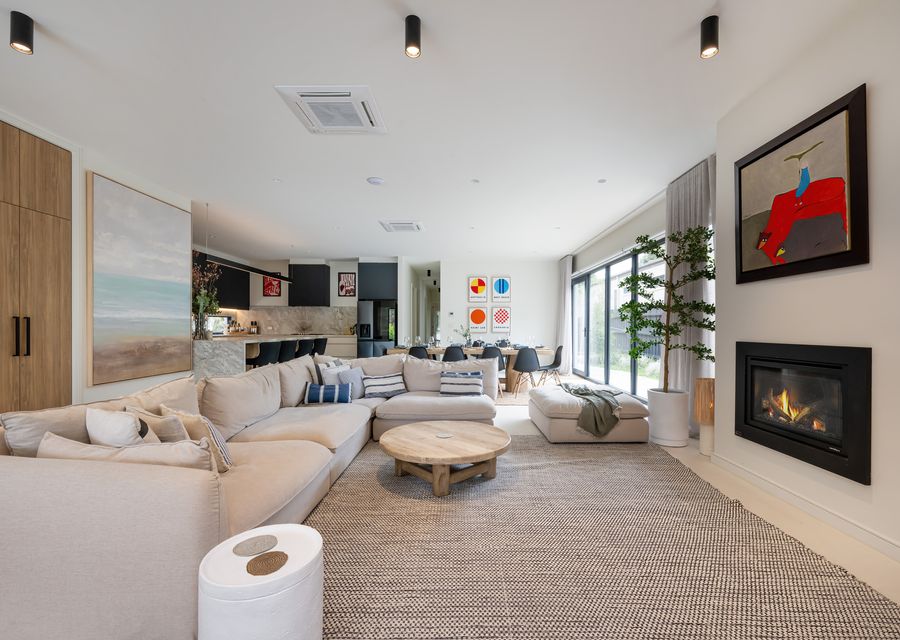 Gas fireplace in the living room